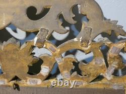 Miroir En Bois Sculpté Ajouré Doré à La Feuille, Italie époque XIX ème, Tain Mer