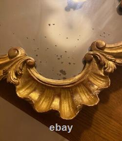 Miroir époque XIXème siècle, cadre en bois sculpté doré, Style Louis XV