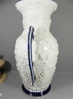 Monumental Vase Balustre En Porcelaine De Chine Blanc Bleu époque XIX ème Siècle