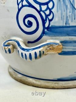 NEVERS ANCIENNE GRANDE BOUTEILLE GOURDE FAIENCE EPOQUE XIXème décor d'un angelot