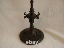 PAIRE DE BOUGEOIR EN BRONZE, A PATINE BRUNE, EPOQUE XIXème