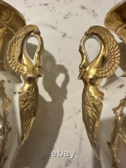 PAIRE DE VASES BALUSTRES LOUIS PHILIPPE EN PORCELAINE VIEUX PARIS EPOQUE XIXème