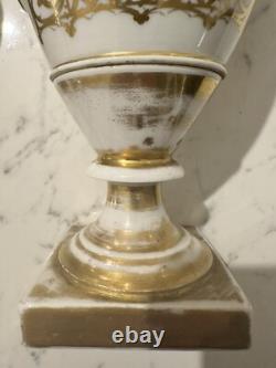 PAIRE DE VASES BALUSTRES LOUIS PHILIPPE EN PORCELAINE VIEUX PARIS EPOQUE XIXème