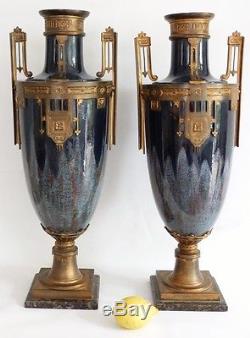 Paire De Grandes Cassolettes En Céramique Et Bronze Doré, époque Fin XIX ème