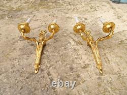 Paire d'appliques d'époque Louis XVI. Bronze doré. Sconces. Fin XVIII°, début XIX°