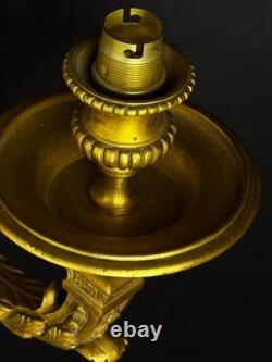 Paire d'importantes appliques en bronze doré, style Louis XVI, époque XIXe