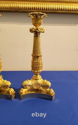 Paire de Bougeoirs à Jarrets de Lions en bronzes ciselés et dorés Epoque XIXéme