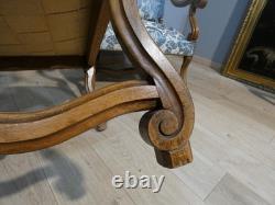 Paire de fauteuils style Louis XIII en noyer sculpté, époque fin XIX ème