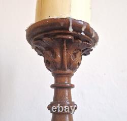 Paire de grands bougeoirs /piques cierges en bois sculpté, époque XIXème. 45 cm