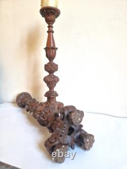 Paire de grands bougeoirs /piques cierges en bois sculpté, époque XIXème. 45 cm