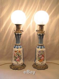 Paire de lampes à pétrole porcelaine Vieux Paris époque XIX ème siècle