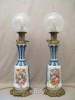 Paire de lampes à pétrole porcelaine Vieux Paris époque XIX ème siècle