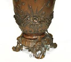 Paire de petits vases en bronze patiné époque fin XIXème