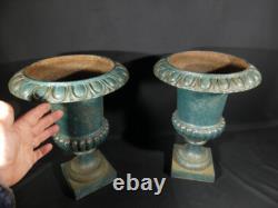Paire de vases médicis de jardin en fonte, époque XIX ème