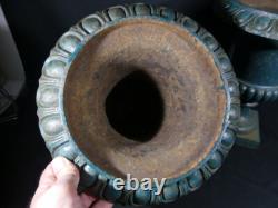 Paire de vases médicis de jardin en fonte, époque XIX ème