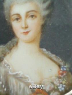 Peinture miniature portrait jeune fille époque XIXème signé. Antique oil peint
