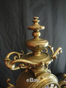 Pendule en bronze de style Louis XIV époque XIXème siècle
