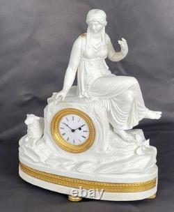 Pendule époque Louis XVI, en biscuit blanc signée Romilly