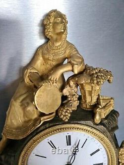 Pendule époque Restauration bronze doré Xixéme mouvement à fil old clock empire