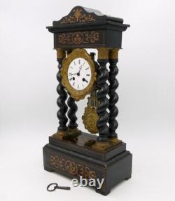 Pendule portique d'époque Napoléon III, XIXe siècle, ancien