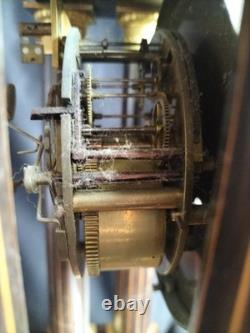 Pendule portique en bois clair et bronze doré / Epoque Restauration / XIXe