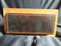 Pendule portique en bois clair et bronze doré / Epoque Restauration / XIXe