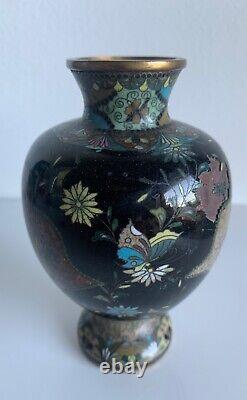 Petit vase chinois en cloisonné d époque de la fin du XIX ème