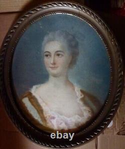 Portrait Femme Ovale Epoque Louis XV Pastel Du XIXème Siècle