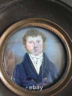 Portrait miniature jeune homme époque Directoire fin XVIII début XIXème siècle