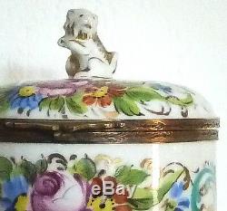 Pot couvert en porcelaine de Paris décor peint, époque milieu de XIX ème siècle