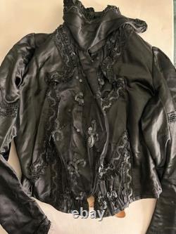 Rare veste Belle Époque satin noir jais & sequins Lisse & Cie Chaumont c. 1900 Rare veste Belle Époque satin noir jais & sequins Lisse & Cie Chaumont c. 1900