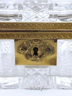 Saint Louis coffret en Cristal taillé monture en bronze époque Empire XIXeme