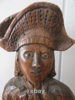 Sculpture Corsaire soldat homme bicorne 18éme Haute époque bois chêne sculpté