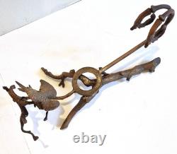 Socle en bronze, monture pour lampe, vase, cache pot ou autre. Epoque XIXème