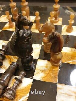 Superbe Jeu D'échecs En Corne D'époque XIXeme