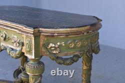 Table d'appoint laquée verte et dorée époque XIXème