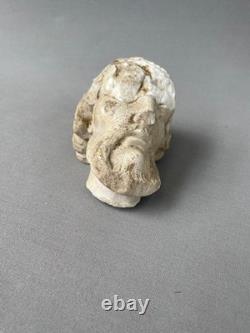 Tête en marbre, Italie, époque Gothique