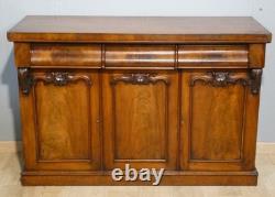Toute petite enfilade anglaise en acajou époque XIX ème, buffet