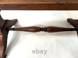 Travailleuse d'époque Directoire en noyer massif XIX siècle