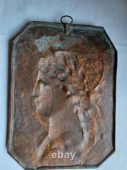 Très Belle plaque en bronze Sculpture Marianne époque XIXème Très belle patine