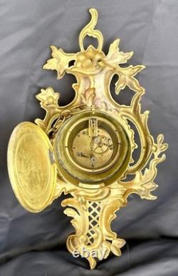 Très beau Cartel d'applique mural style Louis XV en bronze doré époque 19ème