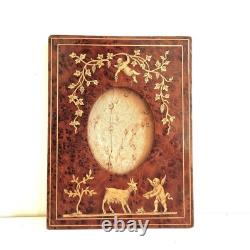 Très beau petit cadre en marqueterie d'époque milieu du XIXème