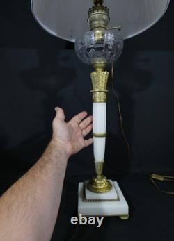 Très grande lampe de style Louis XVI en marbre et bronze, époque XIX ème