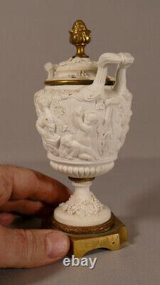 Vase Cassolette En Biscuit Aux Putti Amours Et Bronze, époque XIX ème