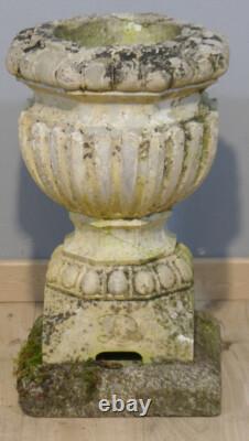 Vase de jardin en pierre blanche à godrons, jardinière, époque XIX ème