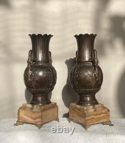 Vases, garniture de cheminée époque XIXe, pieds griffes en bronze (livrables)