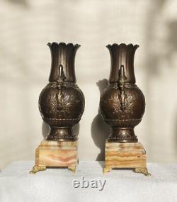 Vases, garniture de cheminée époque XIXe, pieds griffes en bronze (livrables)