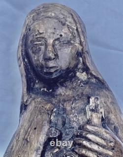 Vierge en bois sculpté ancienne, Haute-Époque 17 ème travail art populaire