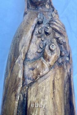Vierge en bois sculpté ancienne, Haute-Époque 17 ème travail art populaire